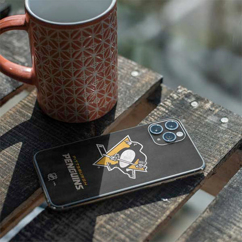 NHL Pittsburgh Penguins Distressed iPhone 11 Pro Skin
